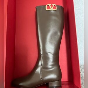 New boots very stylish for stylish girl